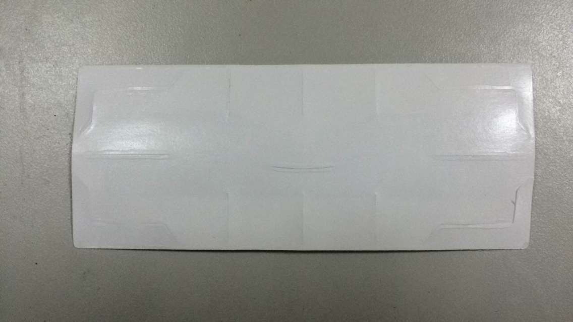 NFC-917 UHF纸 质 汽 车 玻 璃 标 签